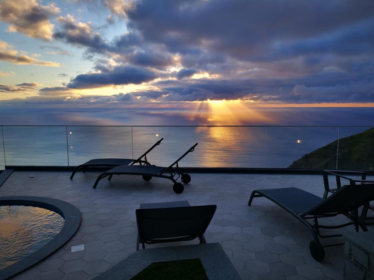 The Cliffhouse By Lovelystay Fajã da Ovelha Exteriér fotografie